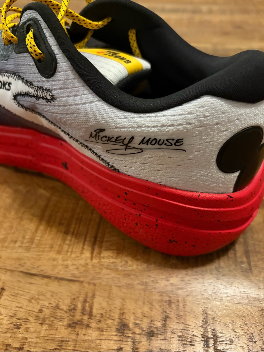 Brooks Ghost Max 2 Mickey Mouse Running Shoes Run Disney - Picture 8 of 12